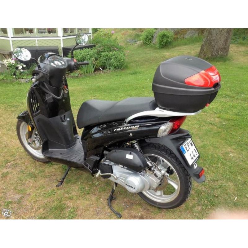 Scooter Baotian Freedom 151cc -12