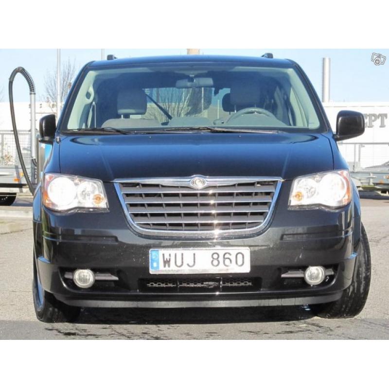 Chrysler Town & Country Voyager -08
