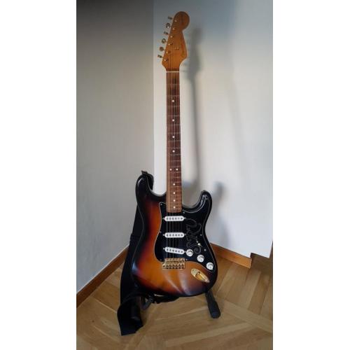 SRV Fender Stratocaster - 96